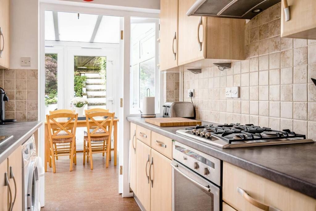 Stunning 4 Bedroom House In Central Bath Exterior photo