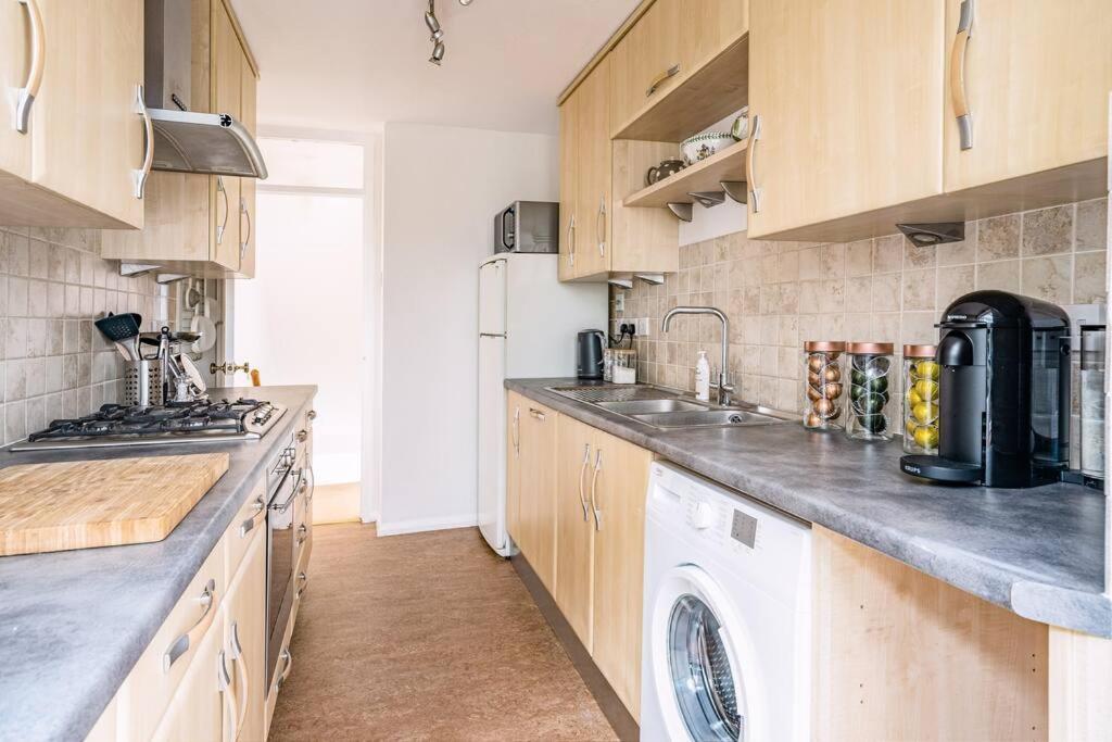 Stunning 4 Bedroom House In Central Bath Exterior photo